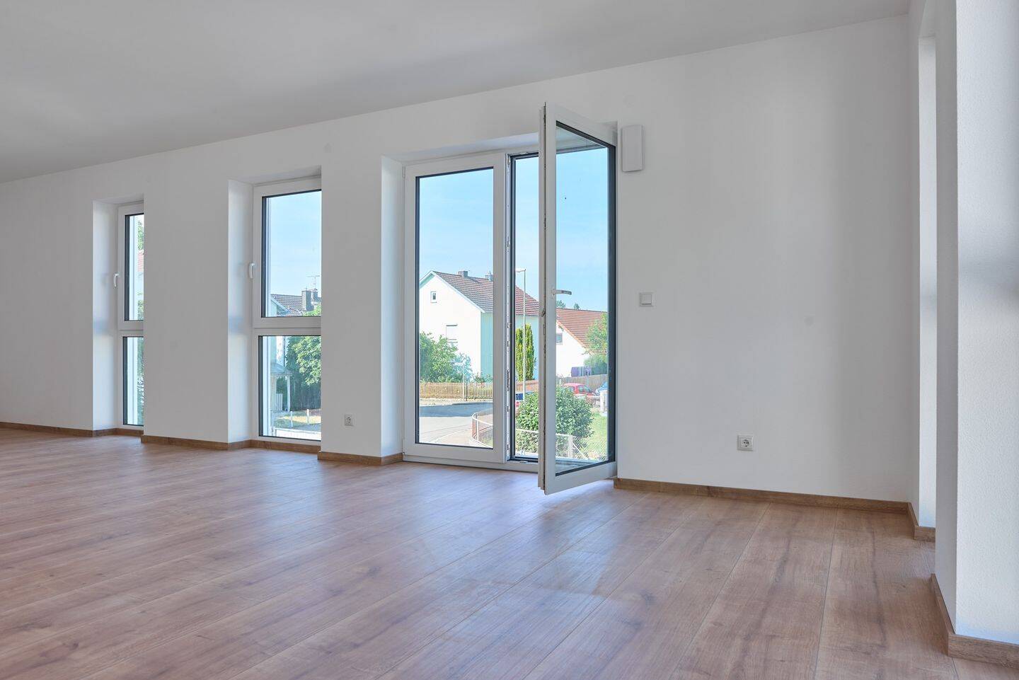 Neubau OG-Wohnung nach KNN Anforderungen, mit Abstellraum und KFZ Stellplatz, 89415 Lauingen (Donau)