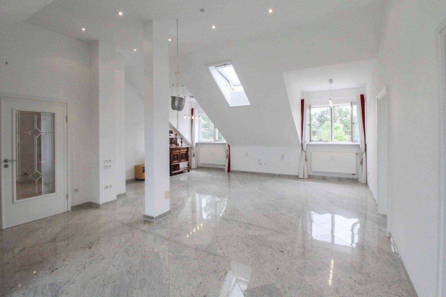 Exklusives Penthouse mit großzügigem Wohnambiente & eigenem Studio, 82008 Unterhaching