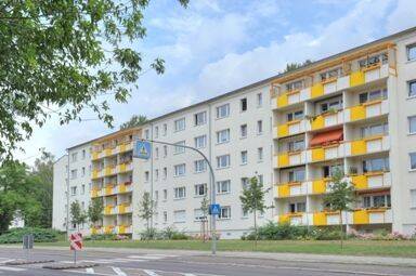 Frühstück auf dem Balkon!, 6118 Halle (Saale)