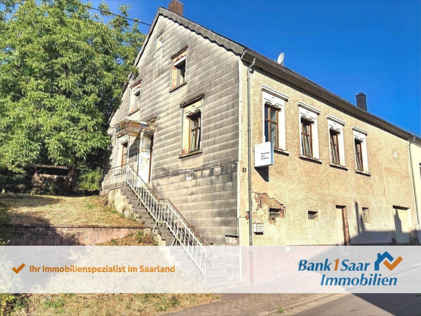 Sanierungsobjekt mit großem Südwest-Garten, Tiefgarage und Ausbaupotenzial in Heckendahlheim, 66399 Mandelbachtal