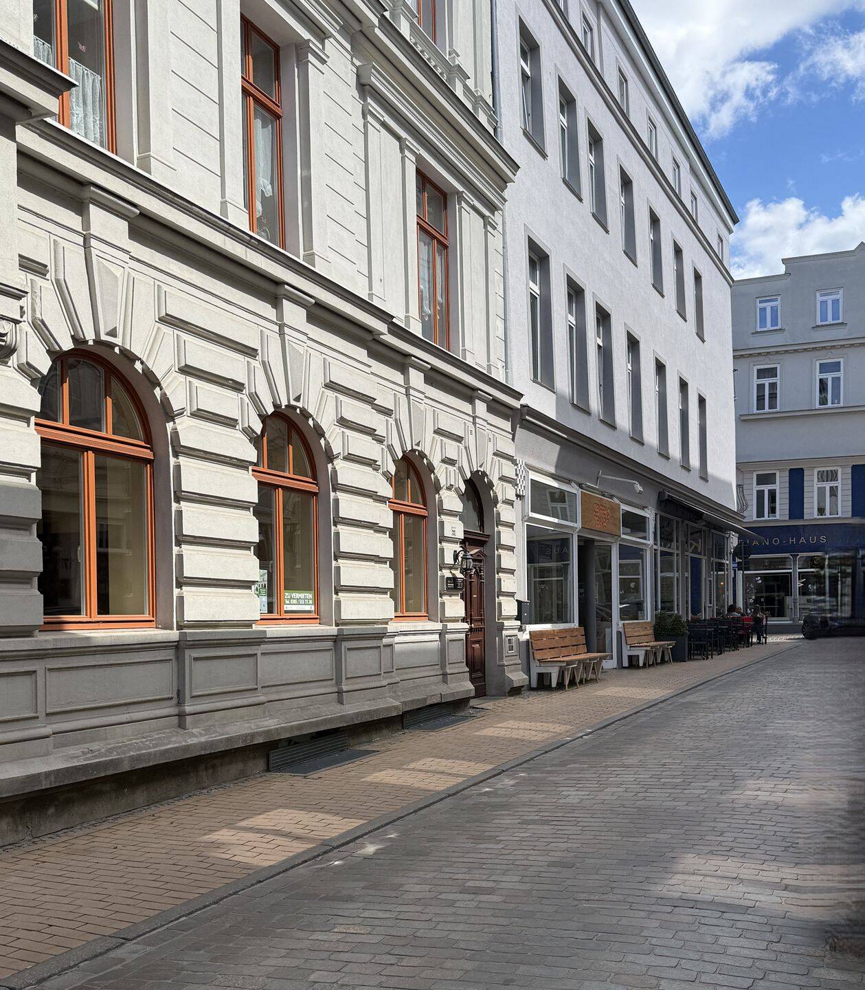 Charmante 2-Zimmer-Wohnung mit Balkon, Aufzug und barrierearmen Ausstattungsmerkmalen., 19055 Schwerin