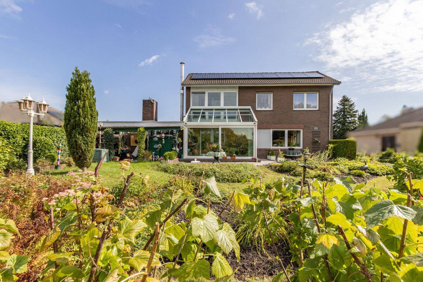Einfamilienhaus in Hinte mit Wintergarten und vielseitigem Platzangebot, 26759 Hinte