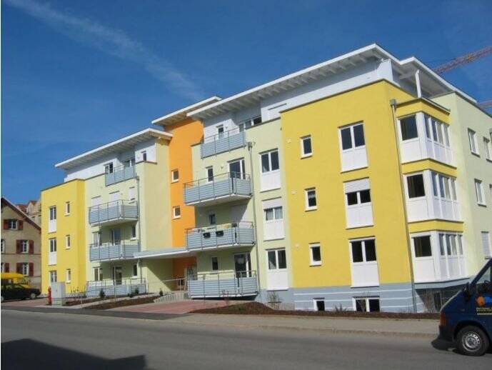 Sicher & Selbstbestimmt: Barrierefreie 2-Zi.-DG-Wohnung mit Dachterrasse im Betreuten Wohnen Trossingen, 78647 Trossingen