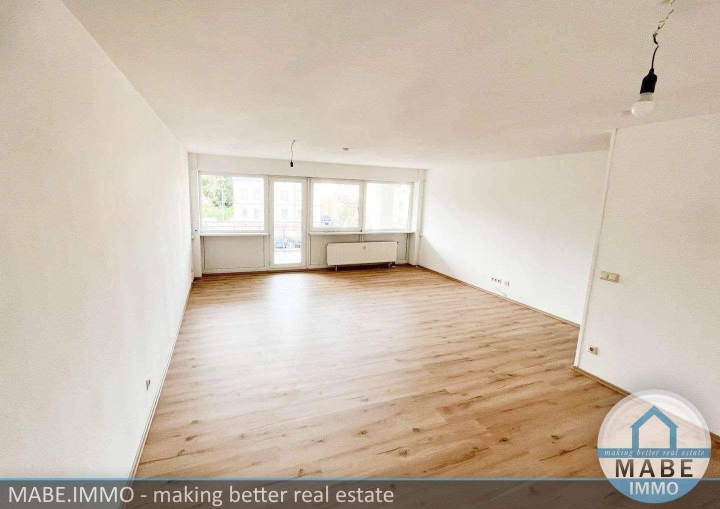 Gemütliche 2-Zimmer-Wohnung mit Balkon und offener Wohnküche, 9212 Limbach-Oberfrohna