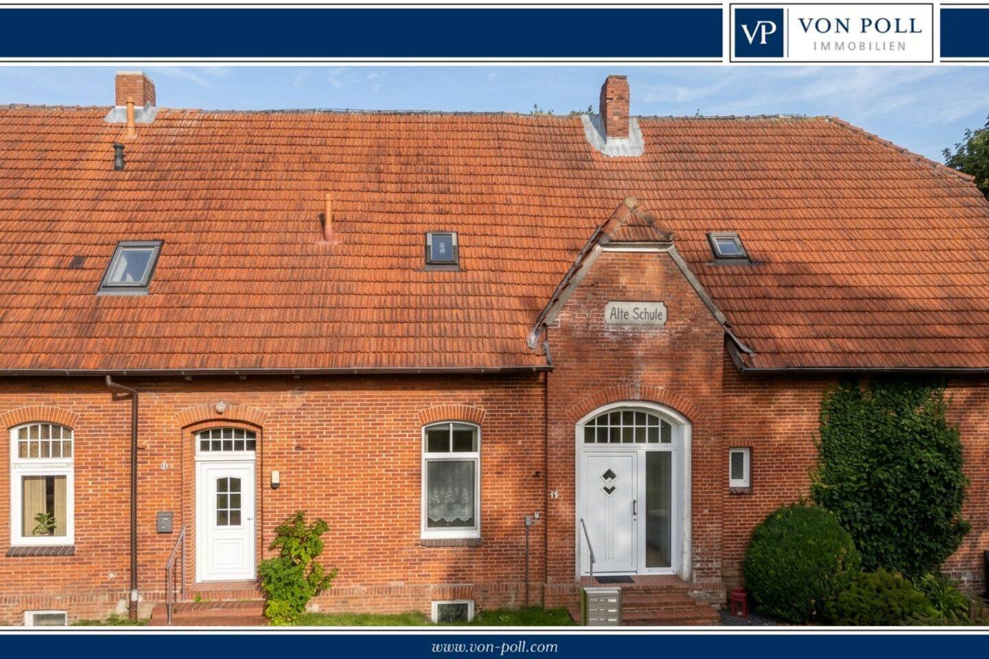 Besonderes Dachgeschoss mit Galerie, Altbaucharme & Gestaltungspotenzial in Hagermarsch, 26524 Hage