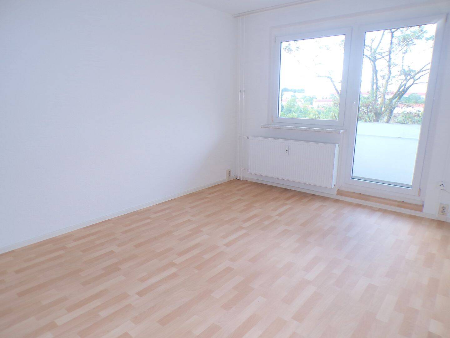 * mit Balkon * 3 Zimmer Wohnung in Werdau zu vermieten!, 8412 Werdau