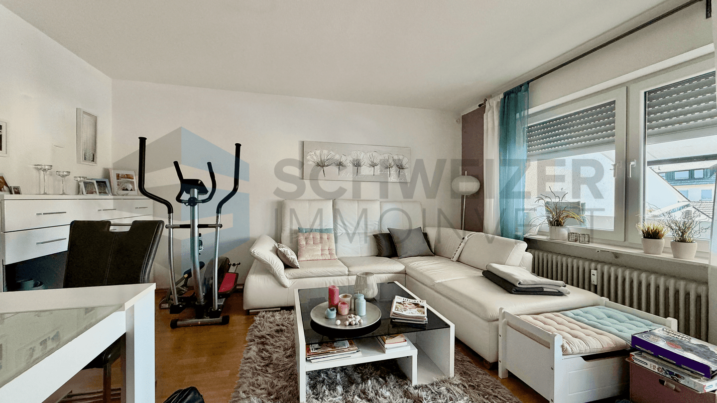 Wohnen in Schorndorf – 3 Zimmer, großer Balkon & Außenstellplatz, 73614 Schorndorf