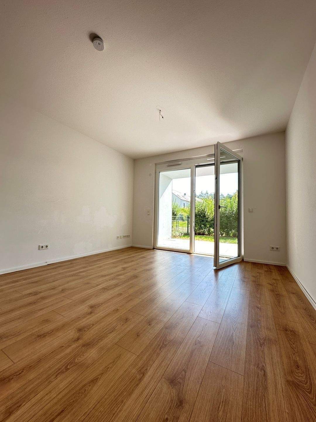 Neuwertige 1-Zimmer-Terrassenwohnung für 205.600 EUR (inkl. Stellplatz), 90552 Röthenbach a.d. Pegnitz