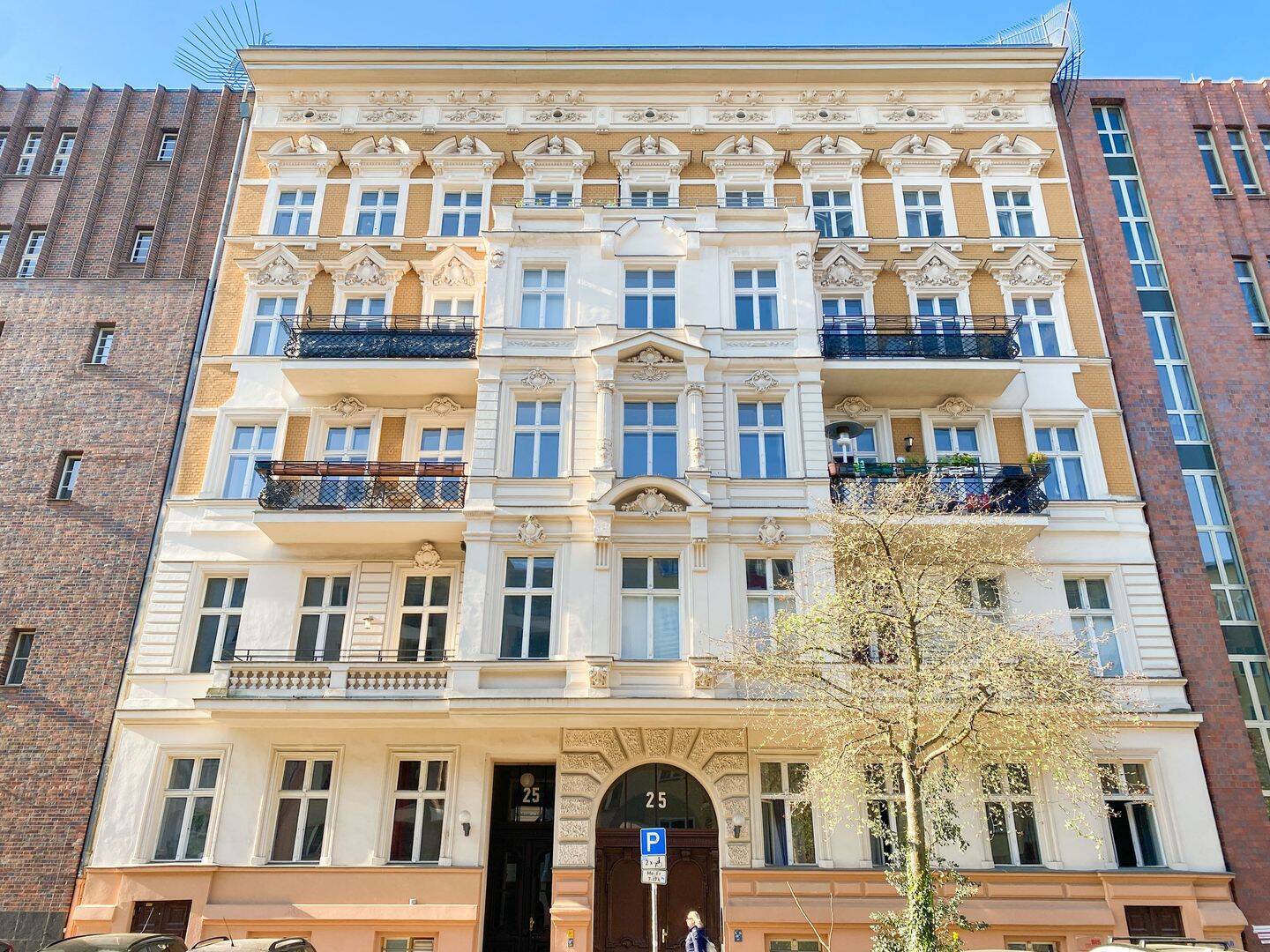 Geschichte neu beleben – 4-Zimmer-Rohdiamant mit genehmigtem Sanierungskonzept, 10781 Berlin (Tempelhof-Schöneberg Schöneberg)