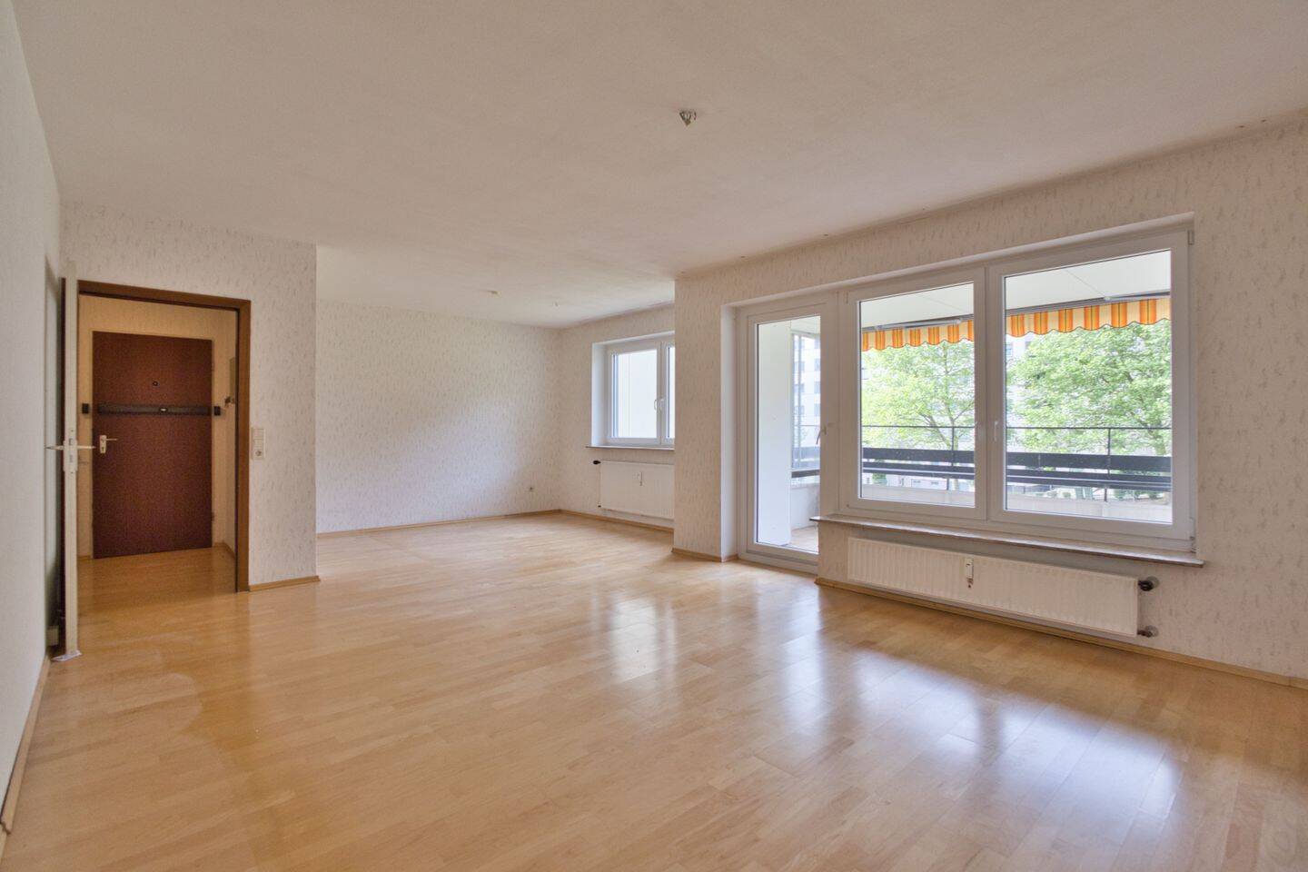 Wohnen am Waldrand: 2,5-Zimmer-Wohnung mit Loggia und Garage, 31139 Hildesheim