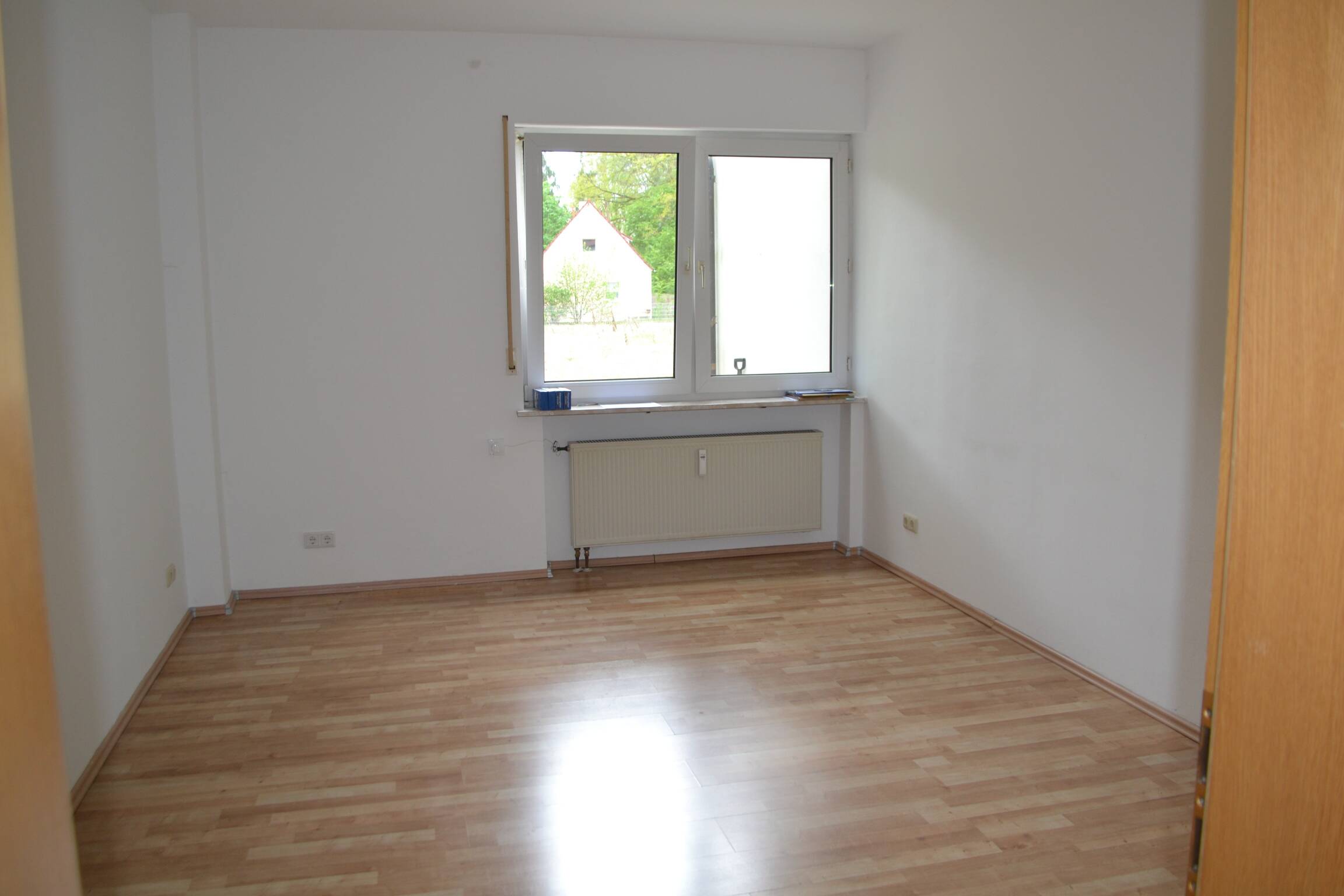 Gepflegte 3-Zimmer-Erdgeschosswohnung inmitten schöner Natur in Burgthann-Rübleinshof, 90559 Burgthann