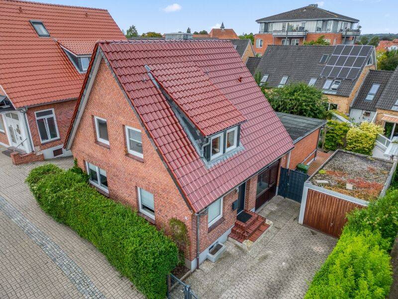 Mitten in Plön: Preiswertes Einfamilienhaus, 24306 Plön
