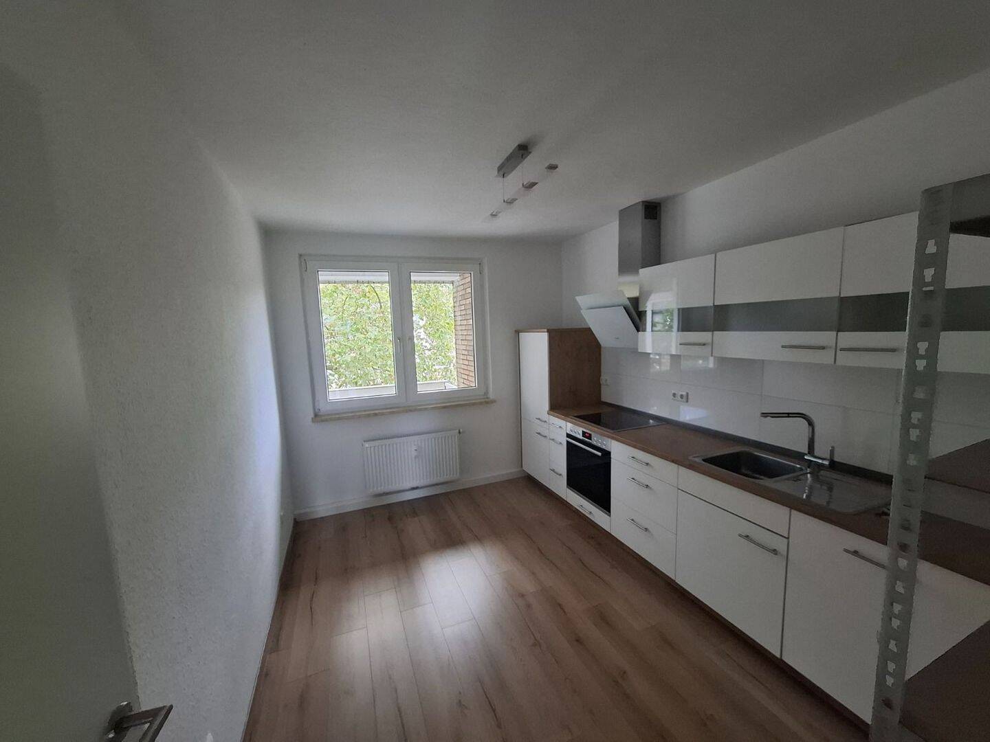Moderne 2-Zimmer-Wohnung mit EBK, 45896 Gelsenkirchen (Hassel Scholven)