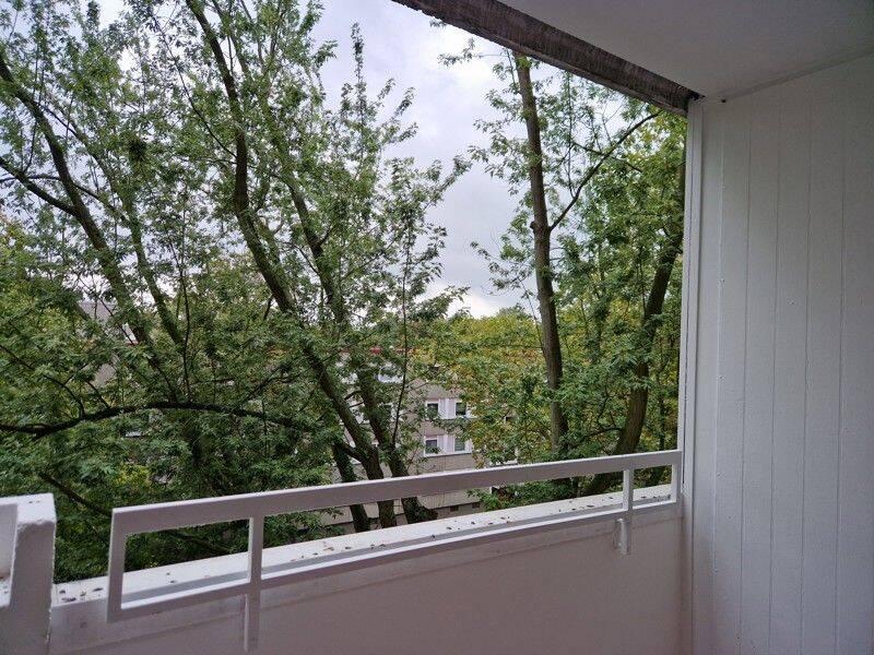 Nimm mich! Komplett renovierte 2-Zimmer-Wohnung mit Balkon!, 44359 Dortmund