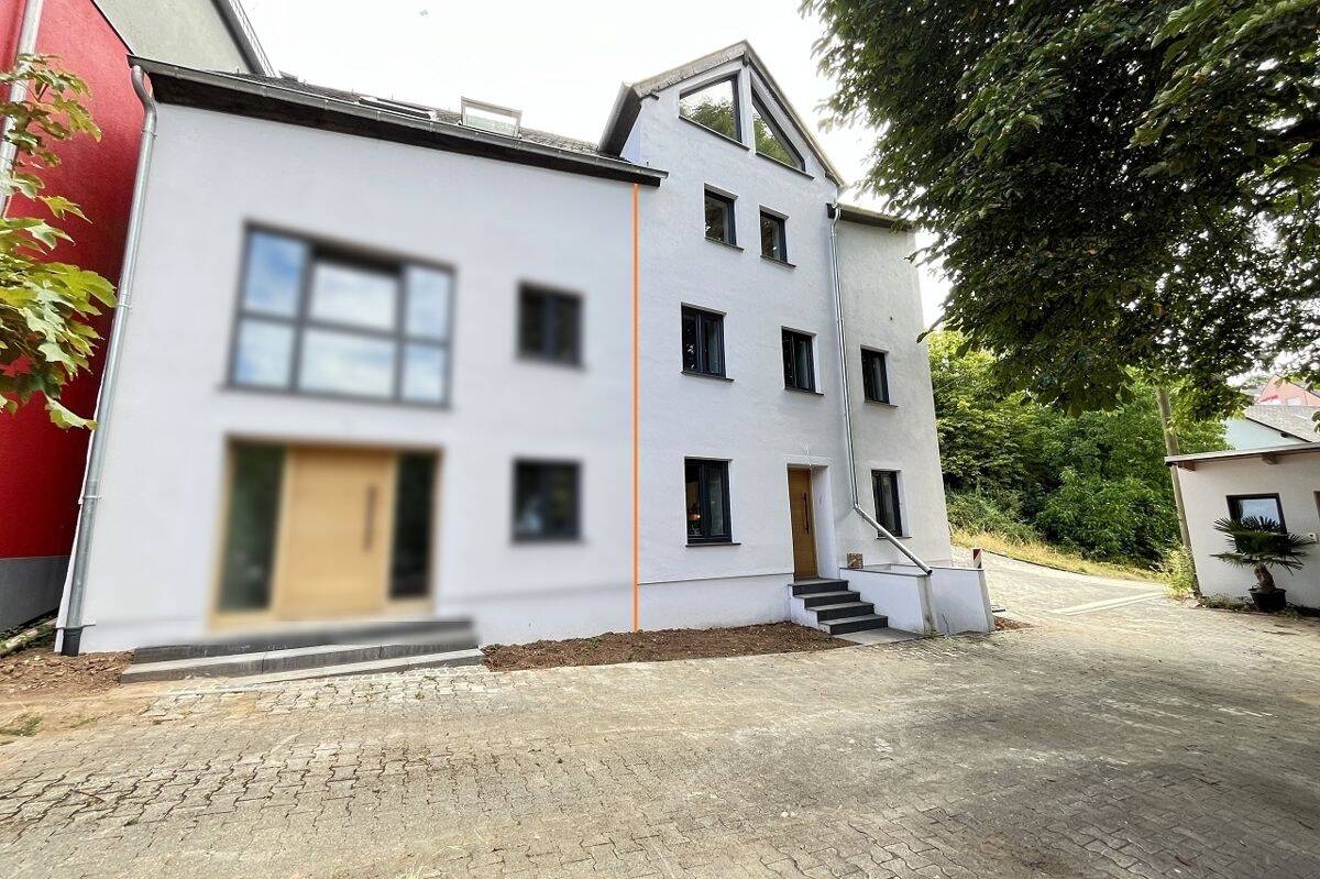 Wohnen mit Charakter – Moderne Doppelhaushälfte in Waldrach, 54320 Waldrach
