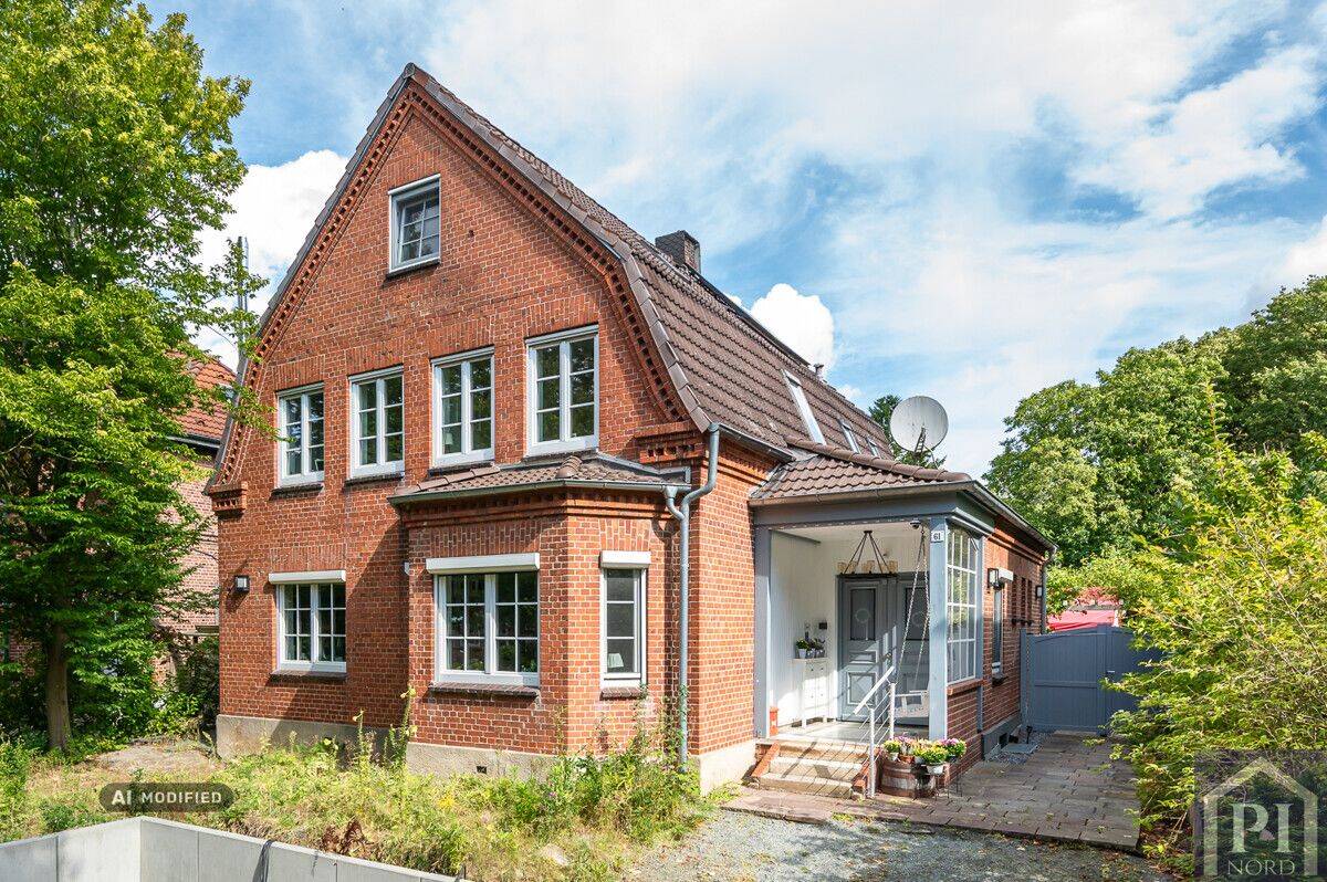 Charaktervolles Wohnhaus mit Gartenidylle, Pool und Nähe zum Wasser, 24148 Kiel (Ellerbek Wellingdorf)