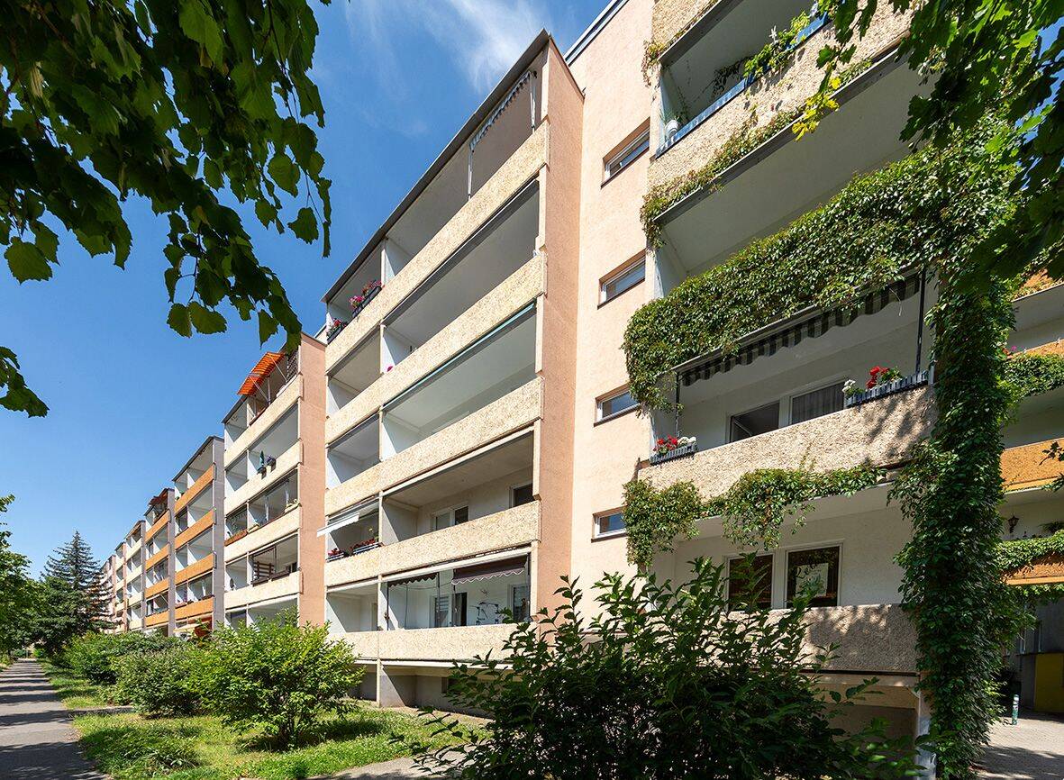Ruhige 2-Raum-Wohnung mit Balkon und grünen Innenhof, 4209 Leipzig (Grünau-Mitte Grünau-Nord Grünau-Ost Schönau)