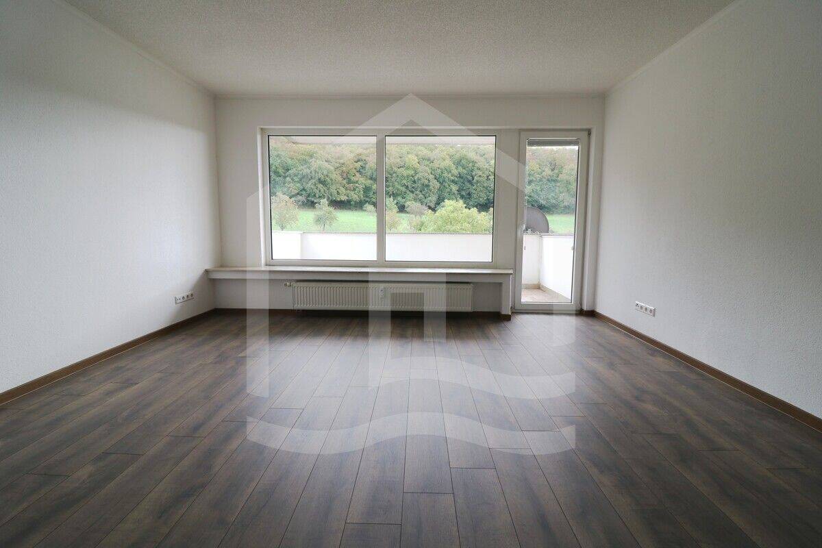 Frisch renovierte 3-Zimmerwohnung in Hoffenheim mit schönem Weitblick, 74889 Sinsheim