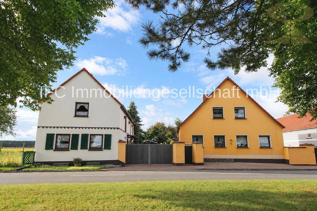 großzügiges Einfamilienhaus mit Pool, Sommerküche, Garagen & vielseitigem Nebengelass in Coswig (Anhalt) OT Köselitz, 6869 Coswig (Anhalt)