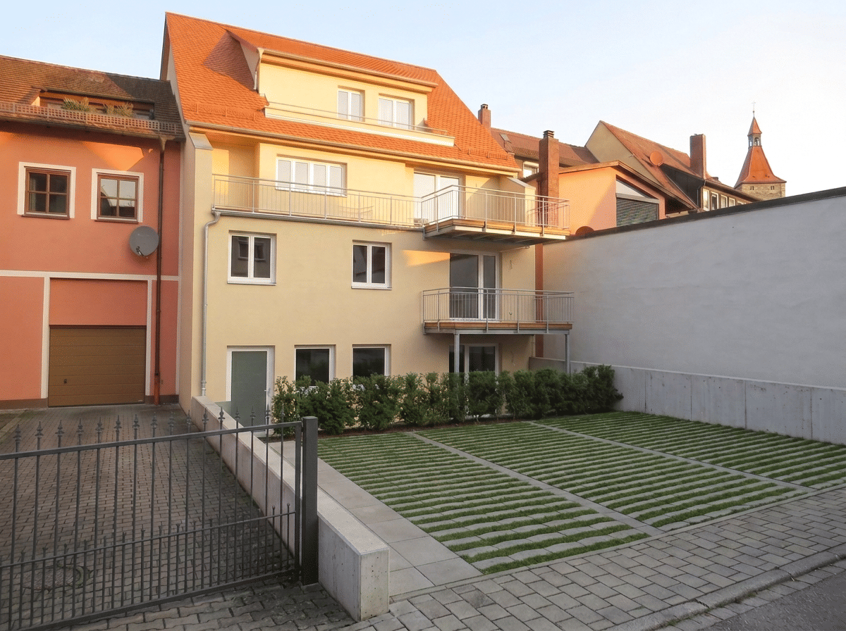 Sanierungsgebietsabschreibung und KfW-Förderung – Wohnung mit Baukostenabschreibung auch für Eigennutzer, 91413 Neustadt a.d. Aisch