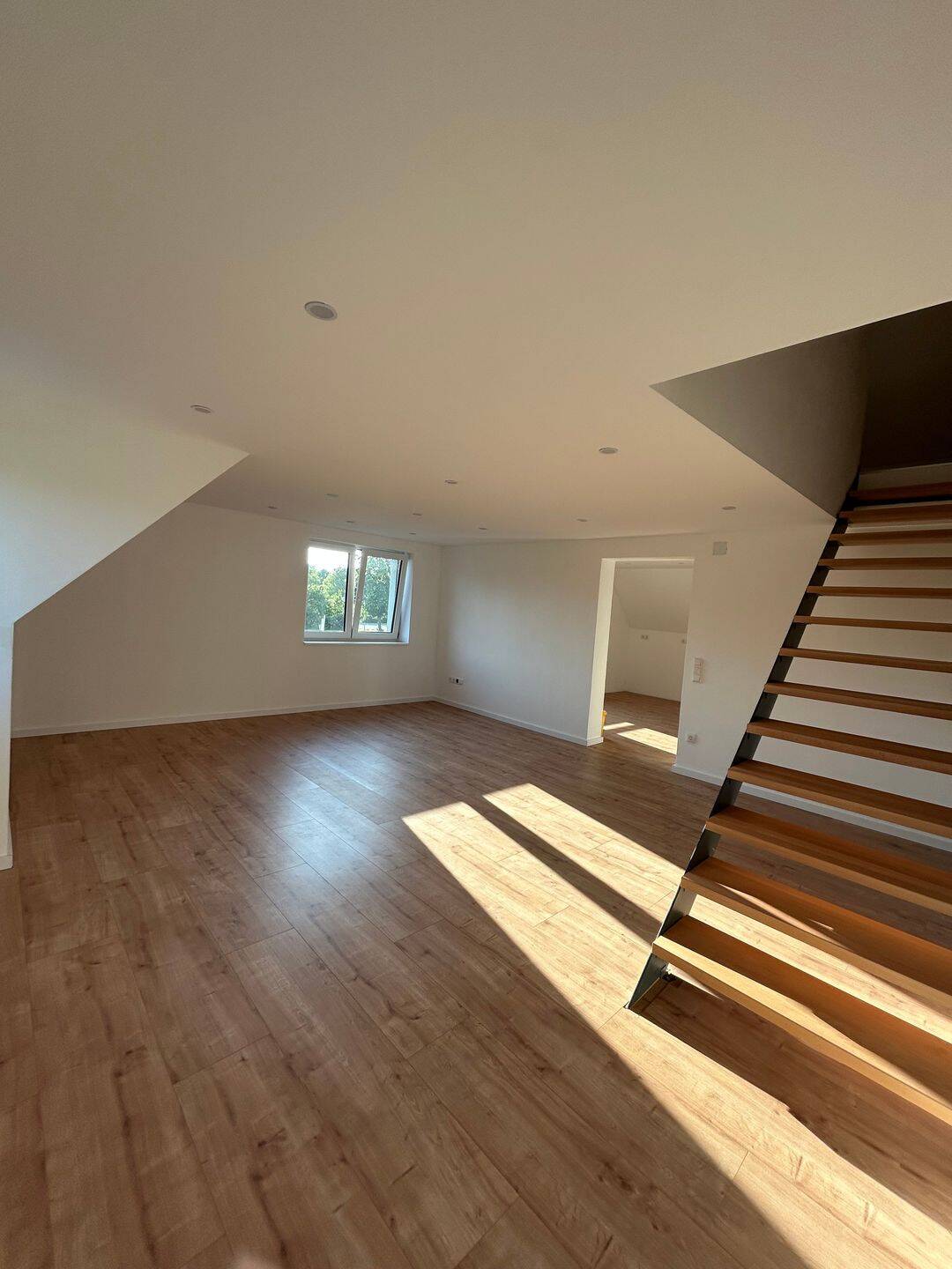 Attraktive 3-Zimmer-Maisonette-Wohnung in Pürgen OT Lengenfeld, 86932 Pürgen