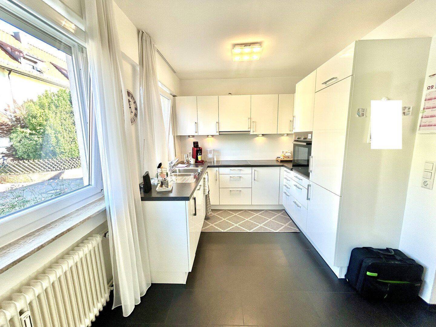 Traumhafte 3,5 ZW mit moderner EBK, Einzelgarage und XXL Balkon, 70806 Kornwestheim