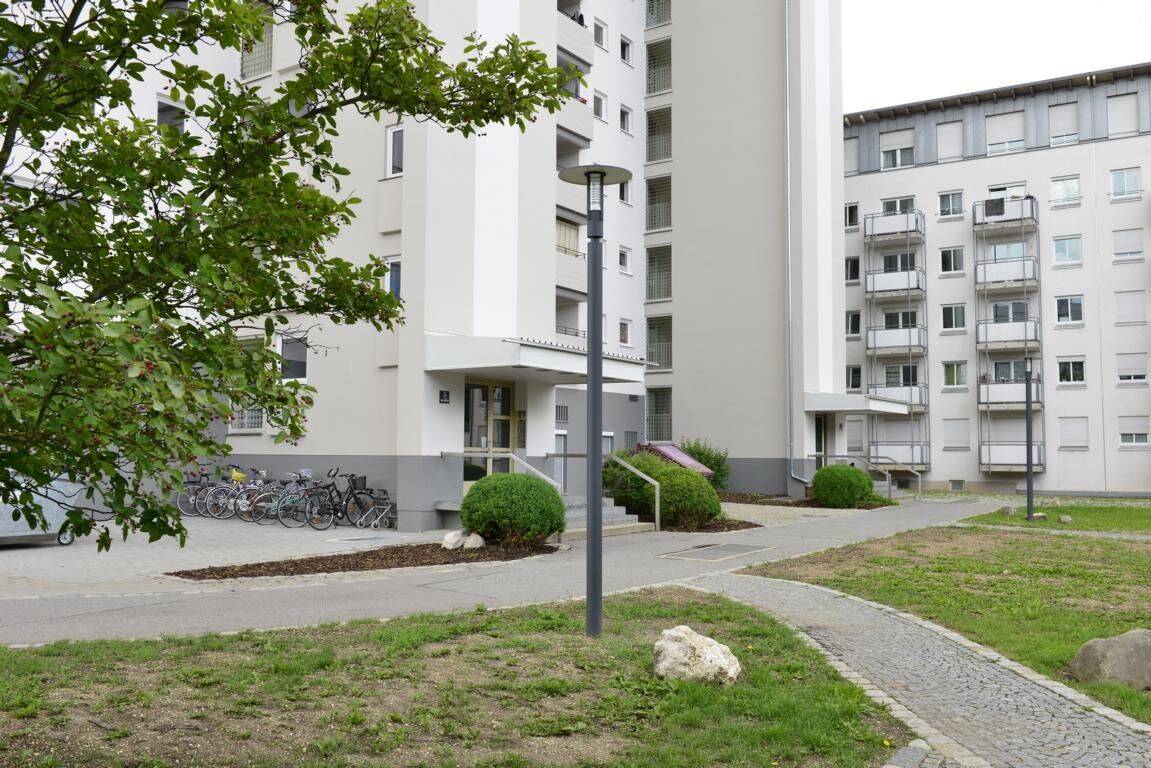 2-Zimmer-Wohnung mit EBK in Regensburg Reinhausen, 93057 Regensburg (Brandlberg-Keilberg Konradsiedlung-Wutzlhofen Reinhausen Sallern-Gallingkofen)