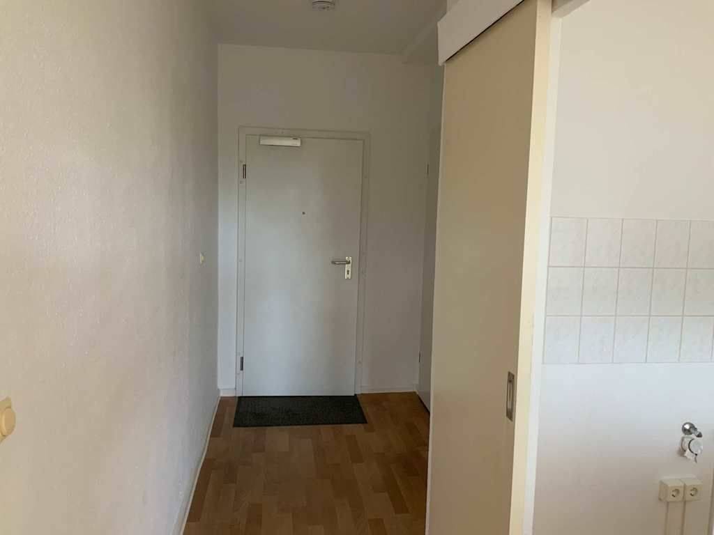 Senioren willkommen: 2-Raumwohnung mit Fahrstuhl und ebenerdiger Dusche, 4277 Leipzig (Connewitz Marienbrunn)