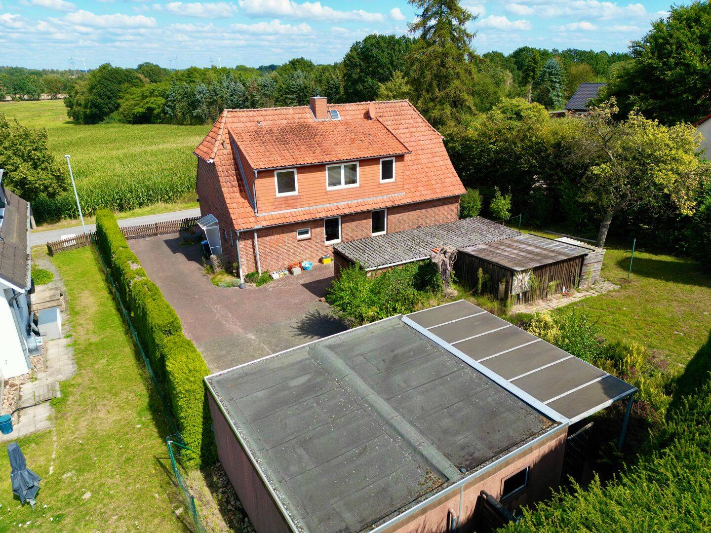 Sanierungsbedürftiges Einfamilienhaus in idyllischer Feldrandlage mit unverbaubarem Weitblick, 31535 Neustadt am Rübenberge