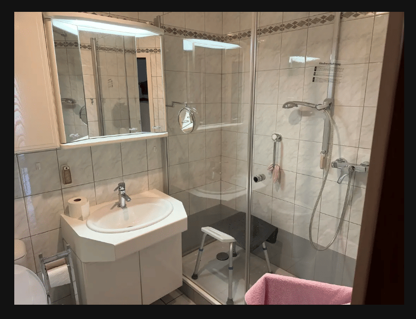 Sanierte, familienfreundliche 3,5-Zimmer-Wohnung mit Balkon und Tiefgarage, 45219 Essen (Kettwig)
