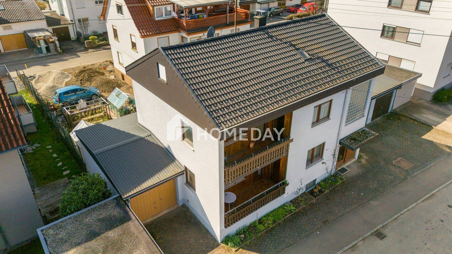 Solides Wohnhaus mit 7 Zimmern, Südterrasse & umfangreichen Nutzflächen, 72555 Metzingen