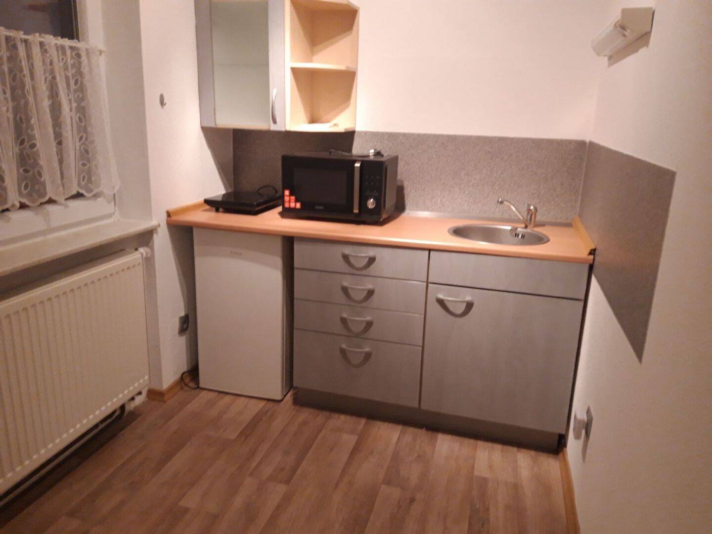 Klein aber fein – Apartment mit Singleküche und Balkon, 92224 Amberg
