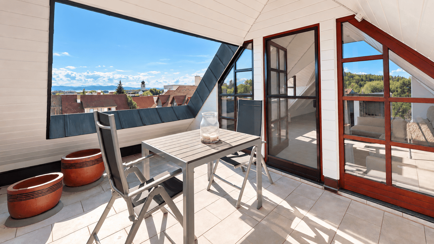 Berg- und Bodenseeblick inklusive: Großzügige 4-Zimmer-Maisonette in Kressbronn, 88079 Kressbronn am Bodensee