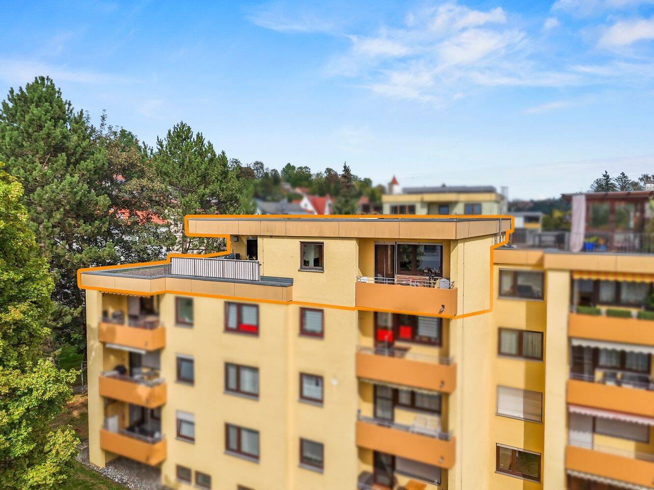 Einziehen und wohlfühlen – modernisierte 3-Zimmer-Wohnung mit Balkon + großer Terrasse in Biberach, 88400 Biberach an der Riß