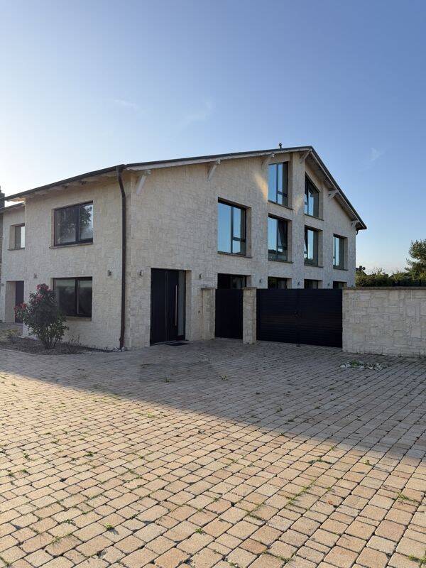 Großzügiges Wohnhaus in Sildemow – 8 Zimmer, 3 Kamine, Garten, Doppelgarage, Solar – provisionsfrei, 18059 Papendorf (Biestow Gartenstadt/Stadtweide Hansaviertel Stadtmitte Südstadt)