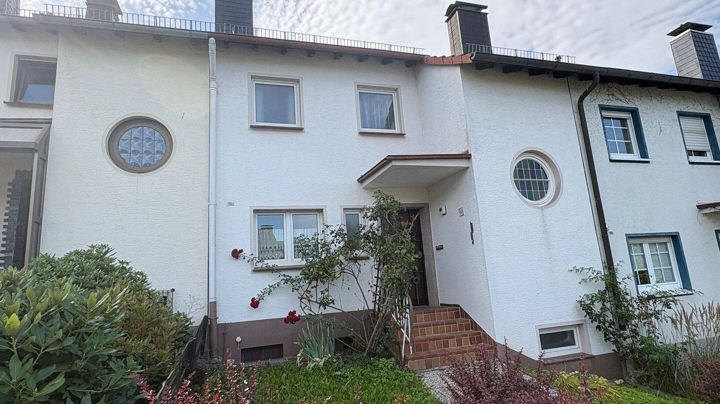 Reihenmittelhaus mit Garage in attraktiver Lage!, 58809 Neuenrade