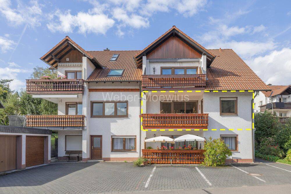 Gepflegte 4-Zimmer-Wohnung mit Balkon und Garage, 51702 Bergneustadt