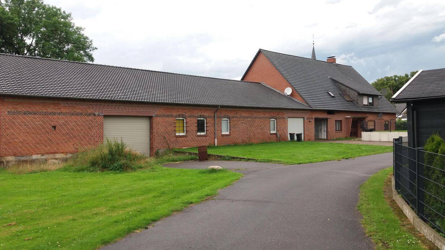 Großzügige Dachgeschosswohnung in Hille-Hartum., 32479 Hille