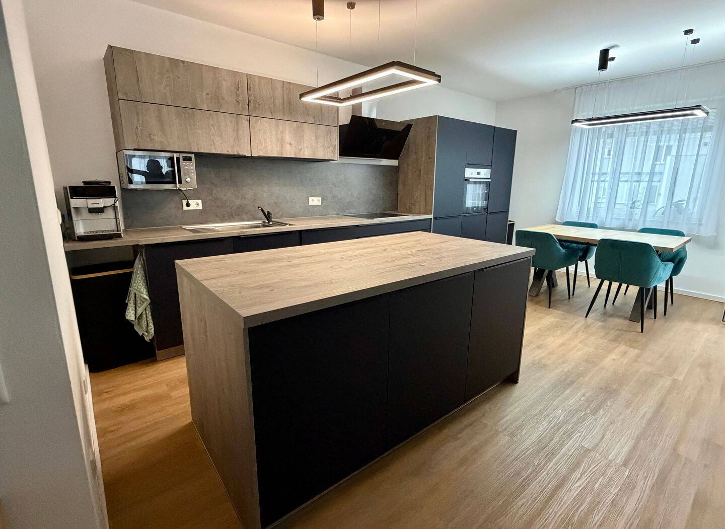 Moderne 2-Zimmer-Neubauwohnung mit großem Balkon im Zentrum von Abensberg, 93326 Abensberg