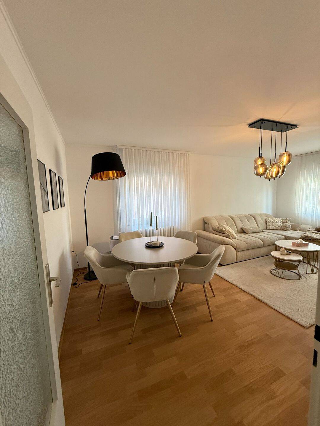 Kernsaniert 2024: Moderne 2-Zimmer-Wohnung mit Balkon in Oftersheim, 68723 Oftersheim