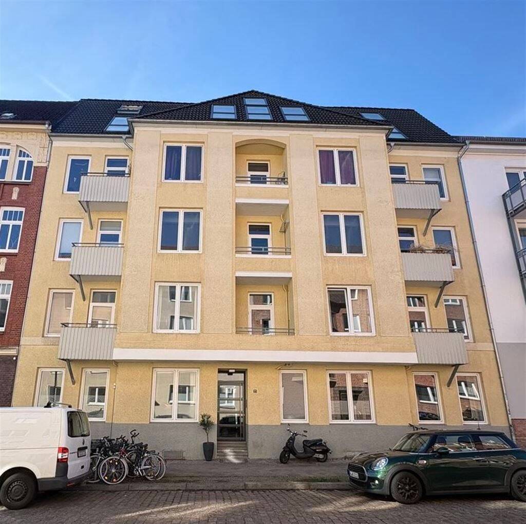 Top zentrale Lage zwischen Feldstraße und Holtenauer Straße! Sanierte Altbauwohnung ideal für Studenten!, 24105 Kiel (Blücherplatz Brunswik Düsternbrook)