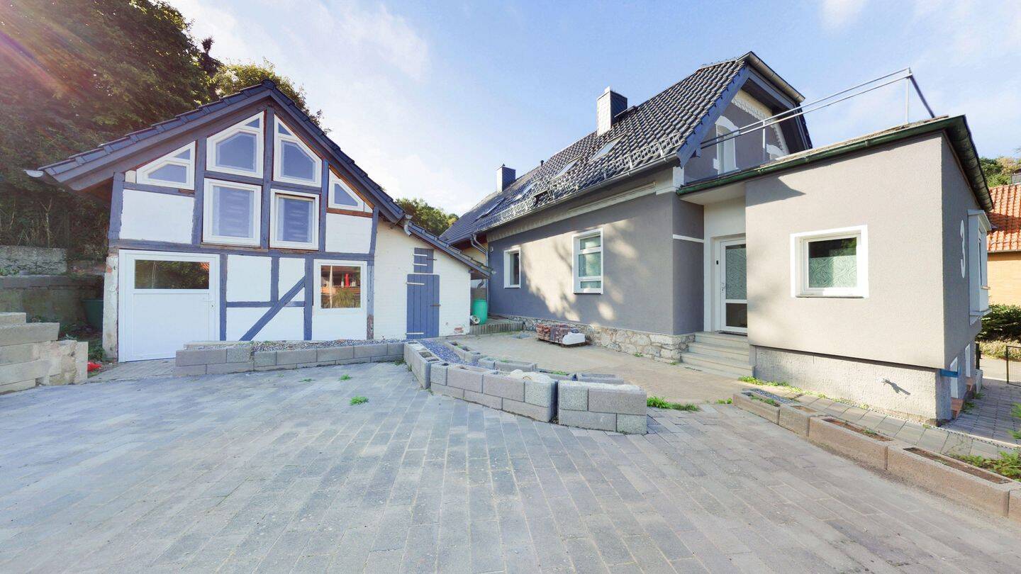 Sanierte Doppelhaushälfte mit separatem Tinyhouse und Weitblick, 31061 Alfeld (Leine)