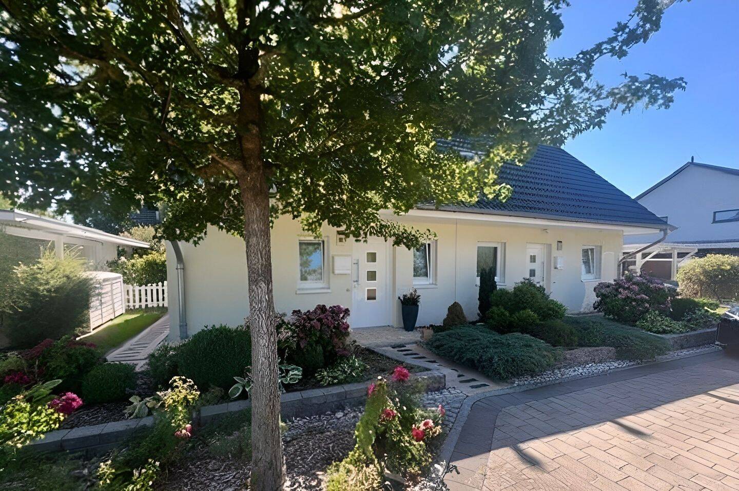 Modernes EFH mit Einliegerwohnung, 23843 Bad Oldesloe