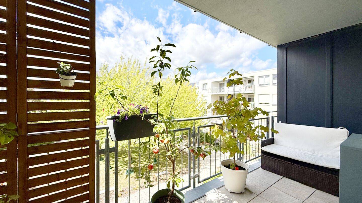 Moderne Drei-Zimmer-Wohnung mit Südwest-Loggia und Tiefgaragenstellplatz, 60439 Frankfurt am Main (Heddernheim Kalbach Niederursel Praunheim)