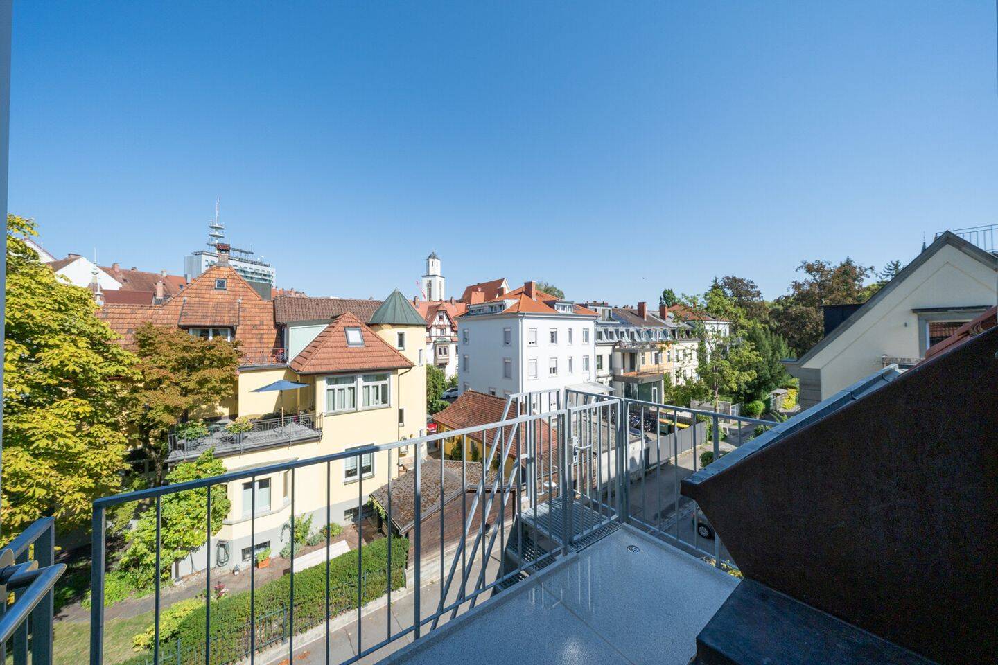 Exklusive Maisonette-Wohnung in kernsanierter Gründerzeitvilla mit klimaneutralem Energiekonzept, 78464 Konstanz