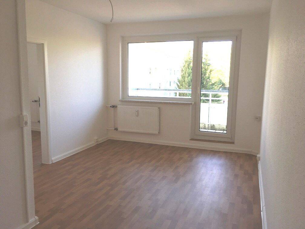 Familiennest mit Wohlfühlbalkon – Hier wächst Ihr Alltag, 99867 Gotha