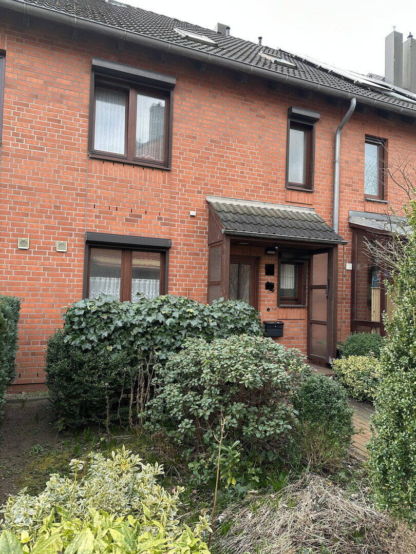 Großzügiges Reihenmittelhaus mit Kaminoption, Garage, Keller & Glasfaser in Kiel-Russee, 24111 Kiel (Russee)