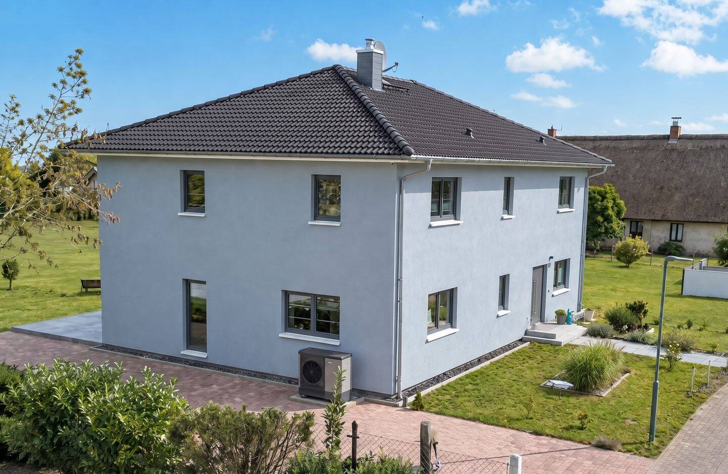Platz für Ihre Träume: Energieeffizientes Haus auf großem Grundstück in Hafennähe, 17440 Kröslin
