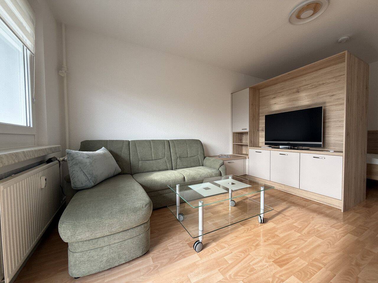 hochwertig möbliertes Seniorenapartment mit tollem Ausblick, 8525 Plauen