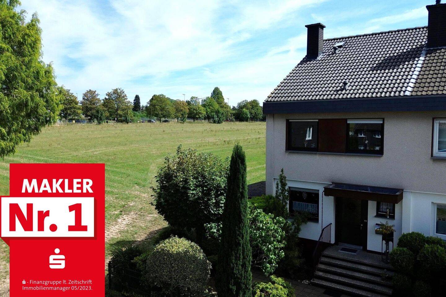 Großes Reihenendhaus mit schönem Ausblick in Leverkusen Lützenkirchen, 51381 Leverkusen (Bergisch Neukirchen Lützenkirchen Quettingen)